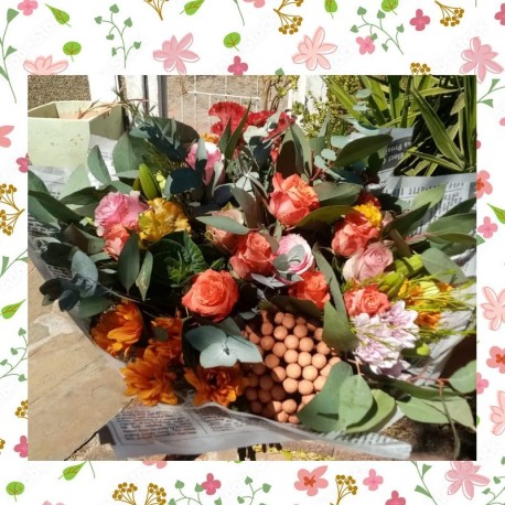 Coral Charm Mixed Rose Bouquet